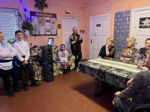 Поздравление от ансамбля «Суничка»