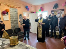 Ковчег с частицами мощей святой блаженной Матроны Московской посетил отделения для пожилых людей